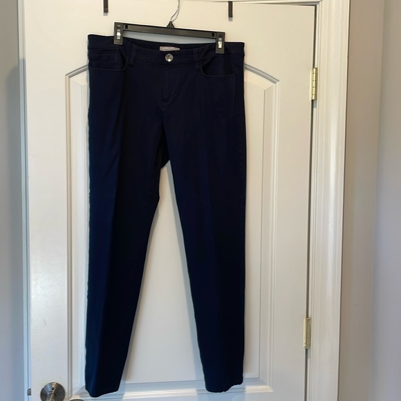 Banana Republic 5 pocket pants in dark navy. - Picture 1 of 3